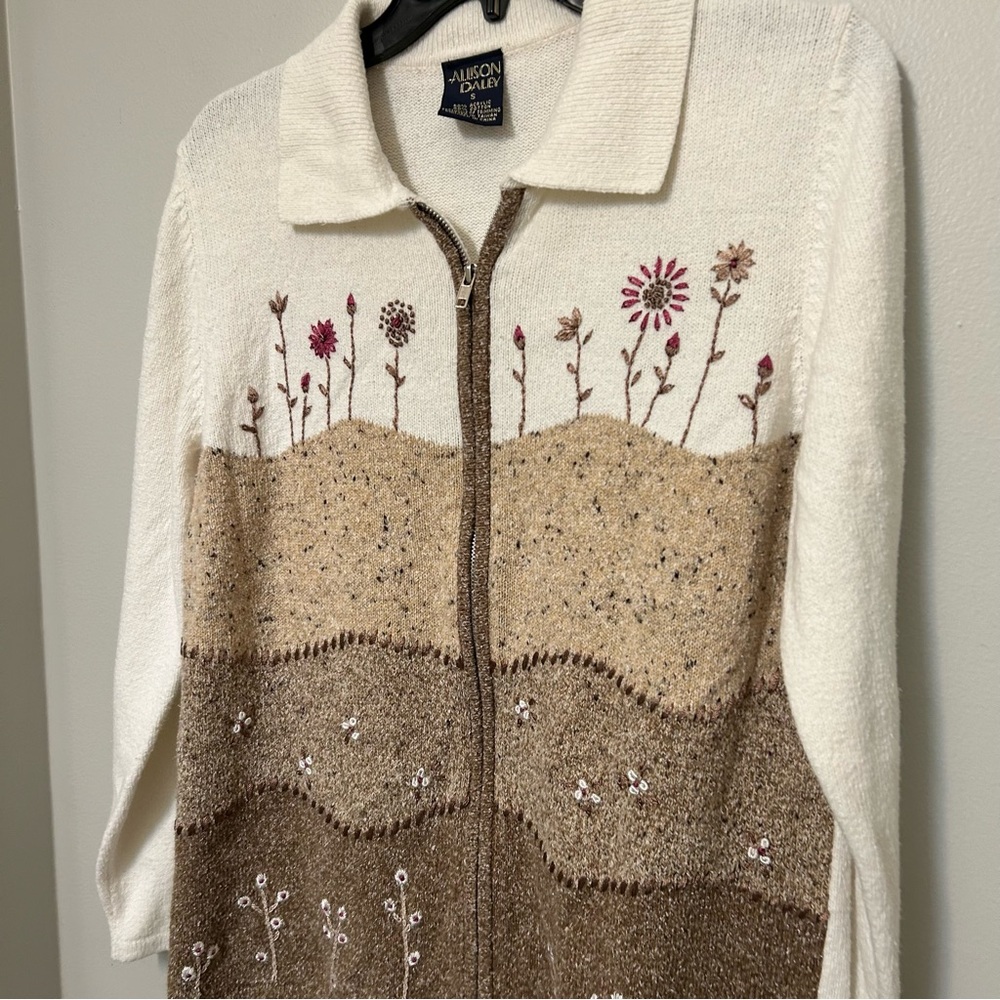Allison Daley Cream and Brown Floral Cardigan size small cottagecore zip‎ front - Picture 3 of 7